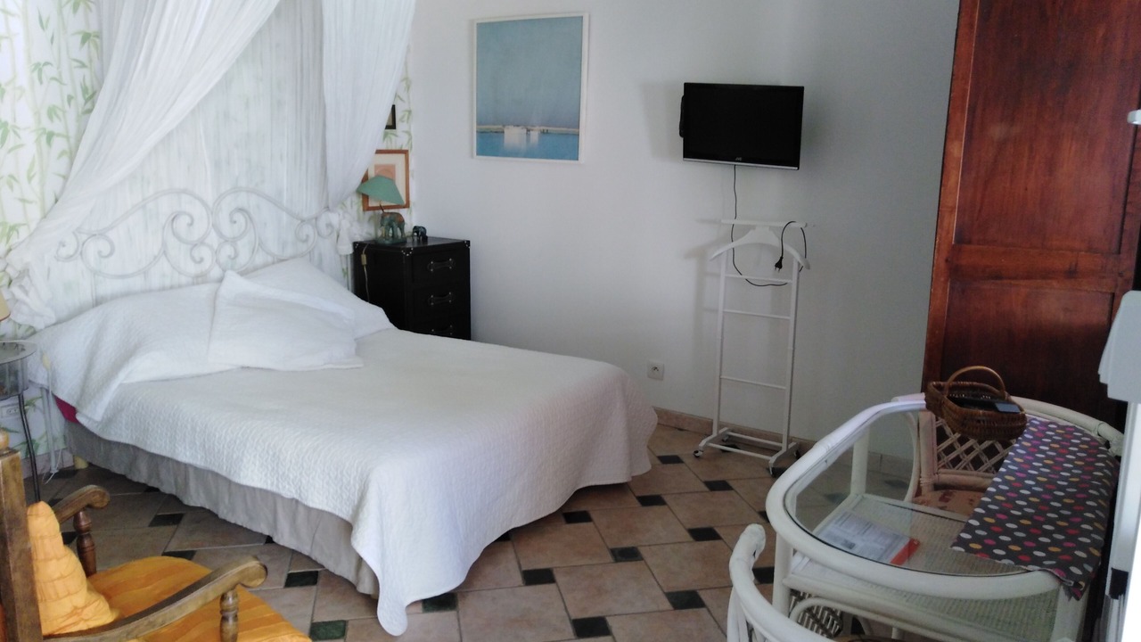 Photo of Bedroom in Saint-Aygulf