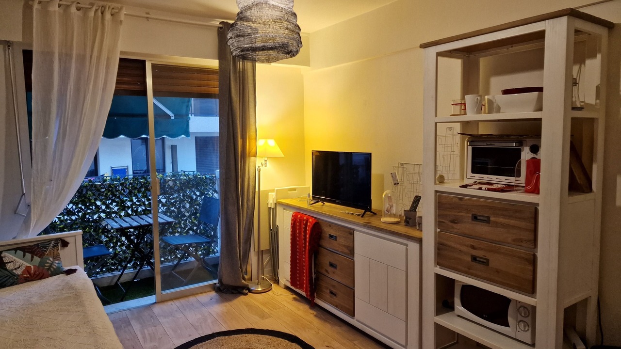 Photo of Bedroom in Antibes Old Town