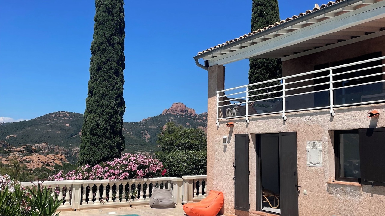 Photo of Outdoor in Antheor
