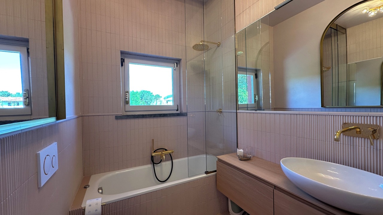 Photo of Bathroom in Poveromo