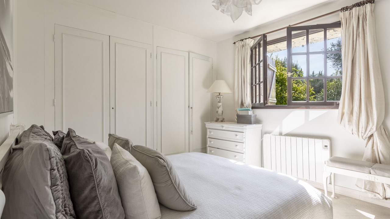 Photo of Bedroom in Mouans-Sartoux