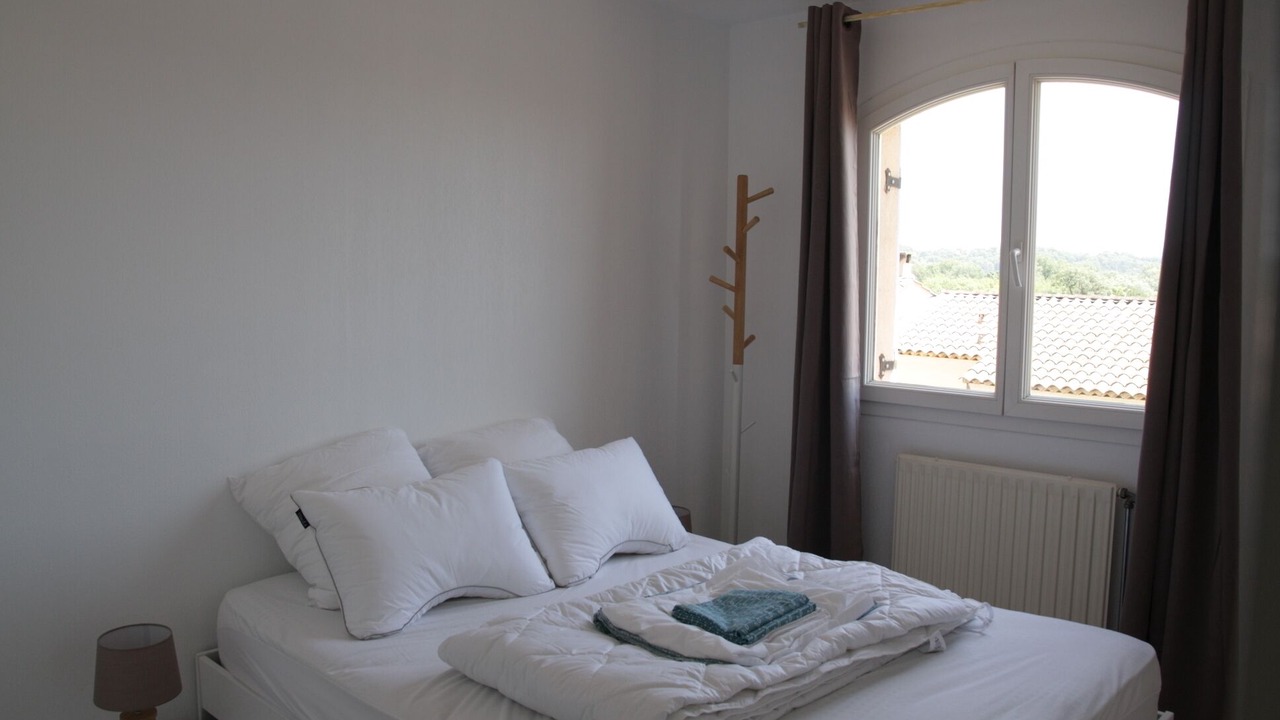 Photo of Bedroom in Mandelieu-La-Napoule