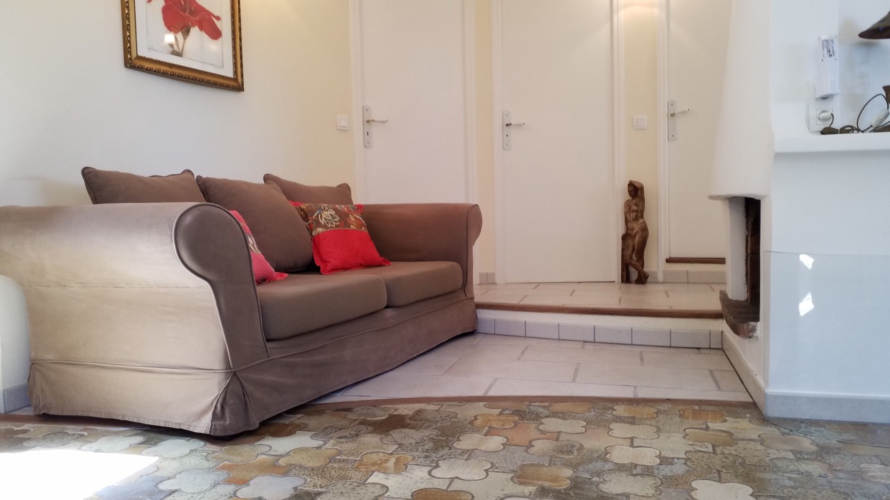 Photo of Livingroom in California - Pezou