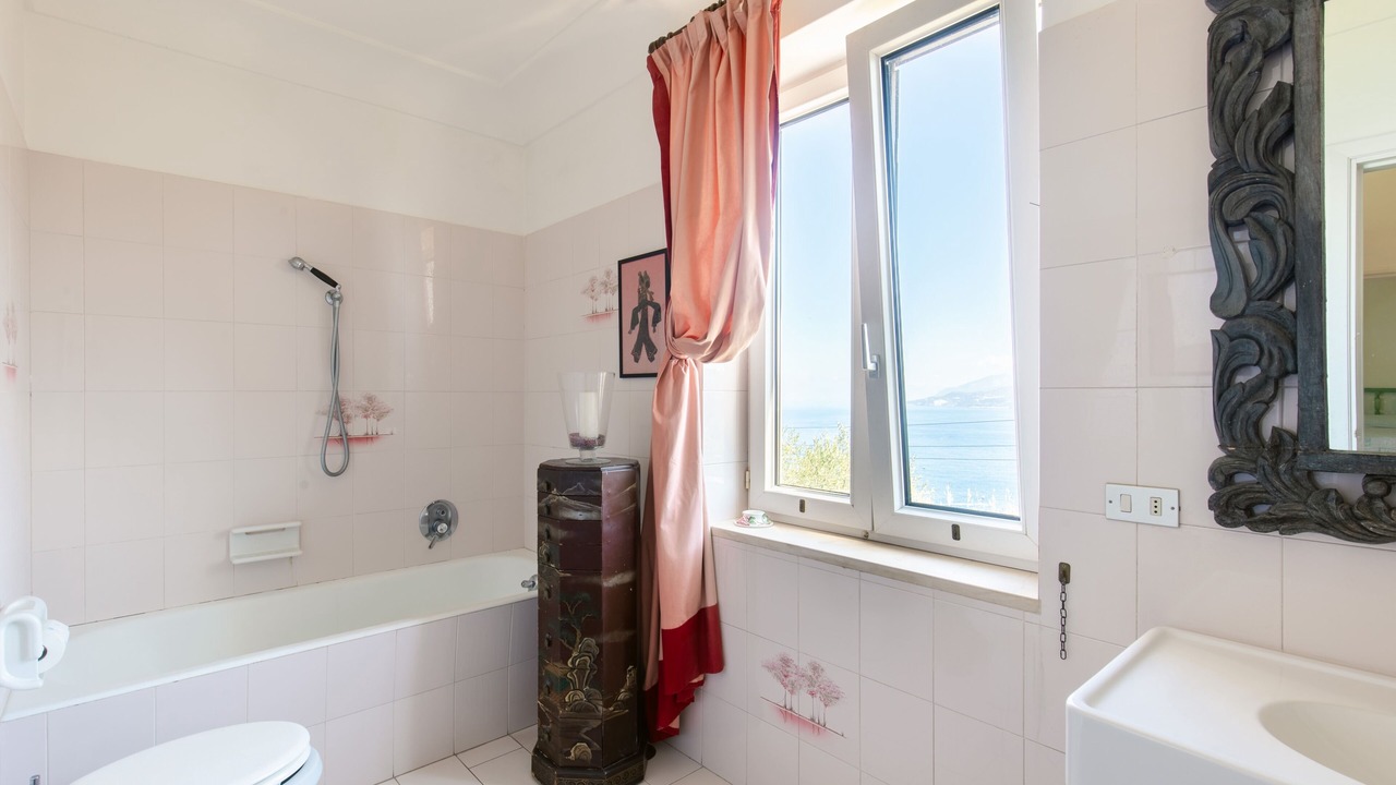 Photo of Bathroom in Capri