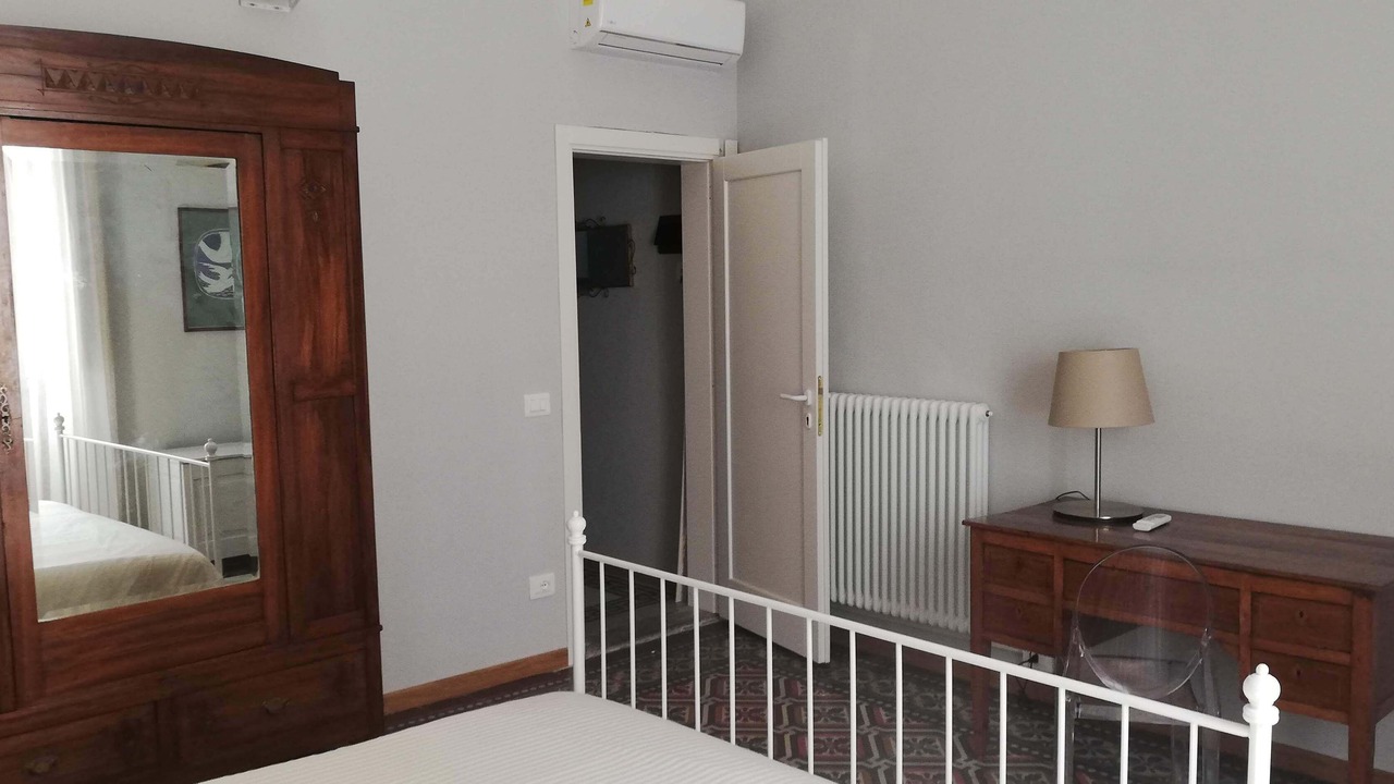 Photo of Bedroom in Pisa City Centre