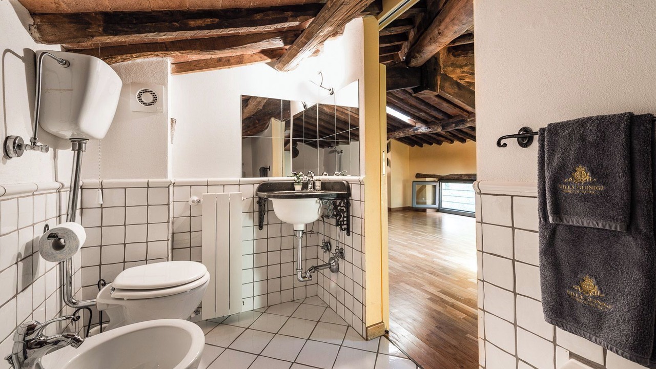 Photo of Bathroom in Matraia