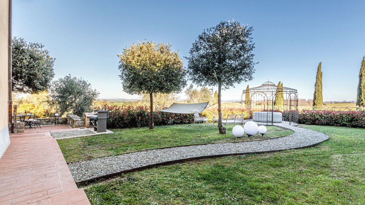 Photo of Patio Balcony in Radi