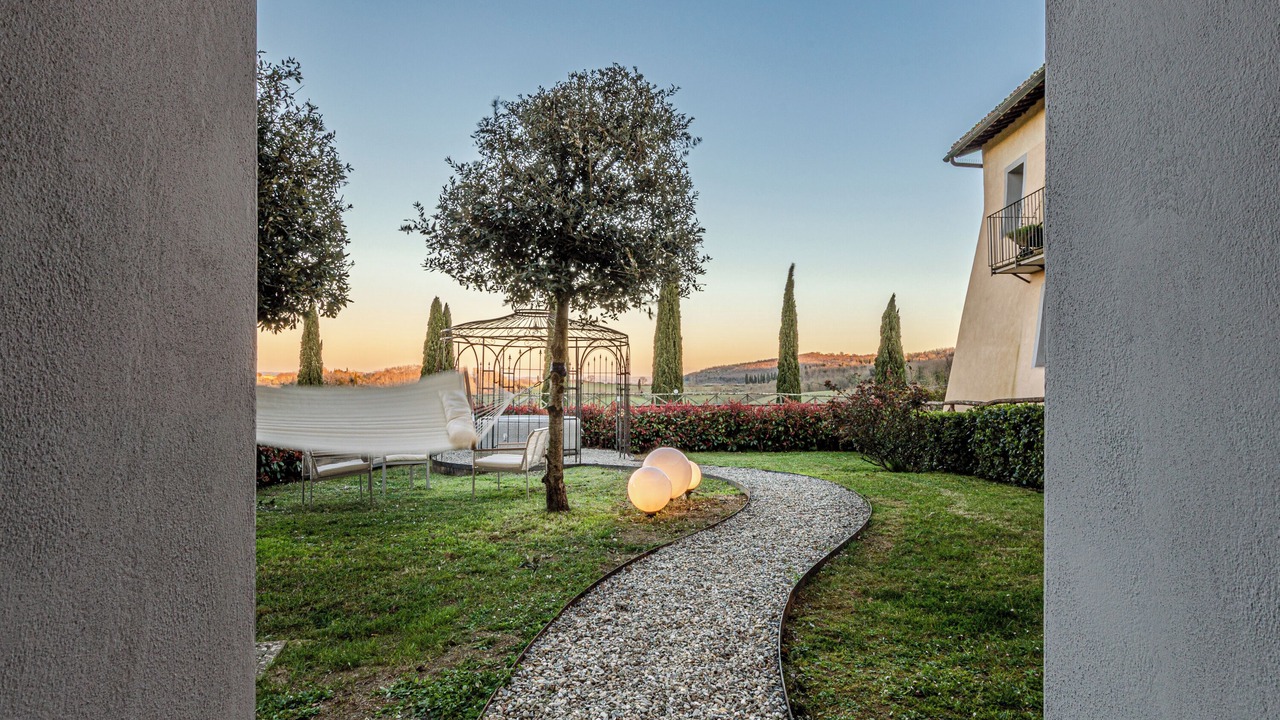 Photo of Patio Balcony in Radi