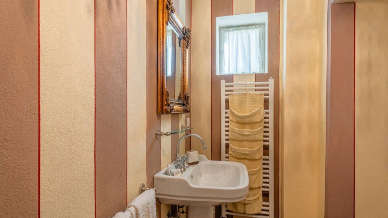 Photo of Bathroom in Mologno