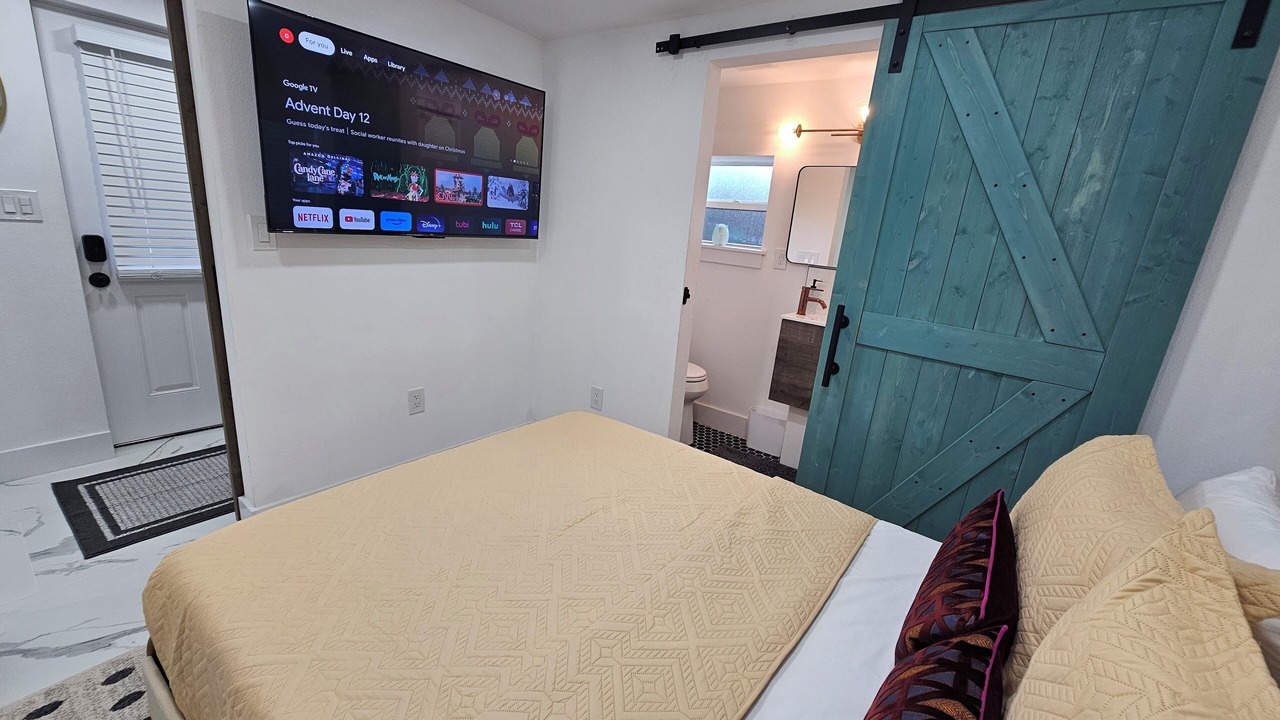 Photo of Bedroom in Fairview Shores