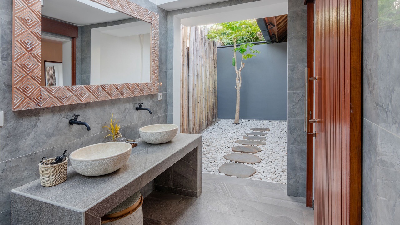 Photo of Bathroom in Mushroom Bay