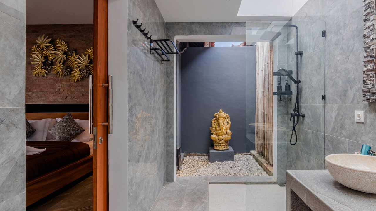 Photo of Bathroom in Mushroom Bay