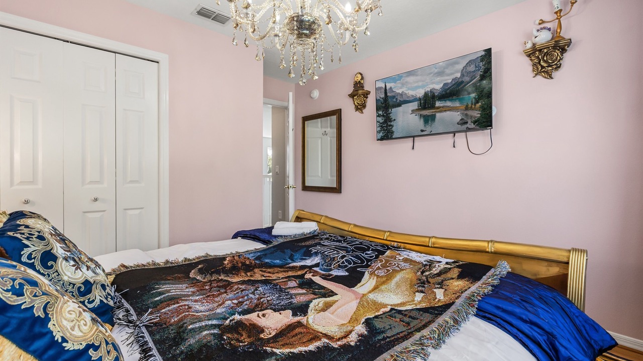 Photo of Bedroom in Sunset Lakes