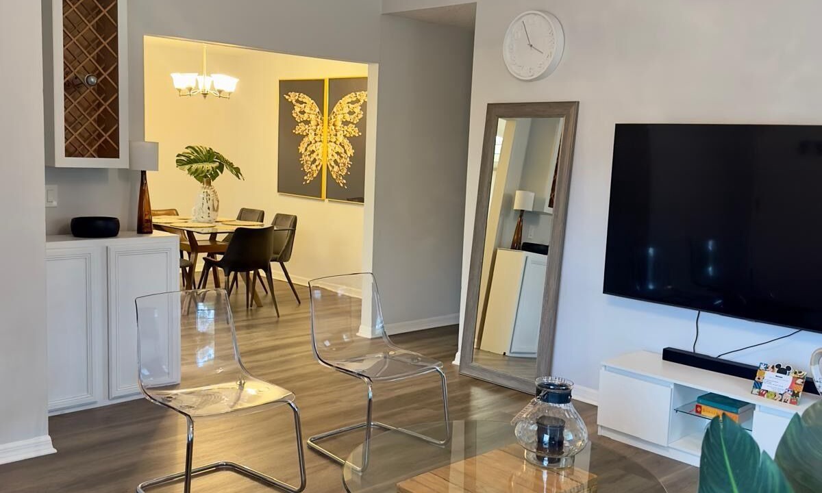 Photo of Livingroom in Rosemont