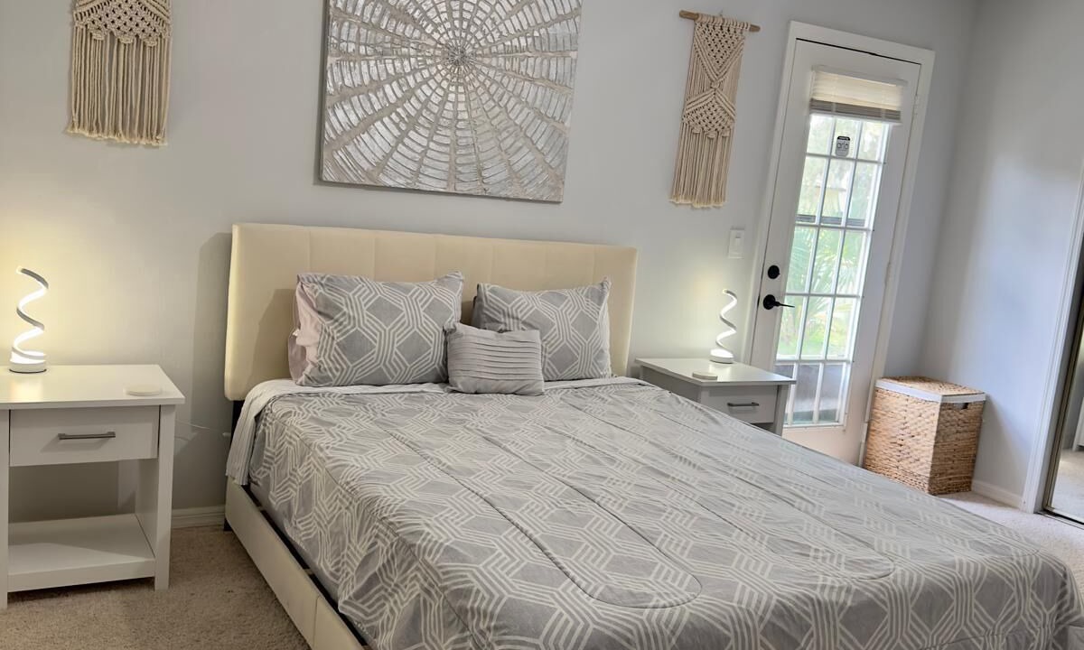 Photo of Bedroom in Rosemont