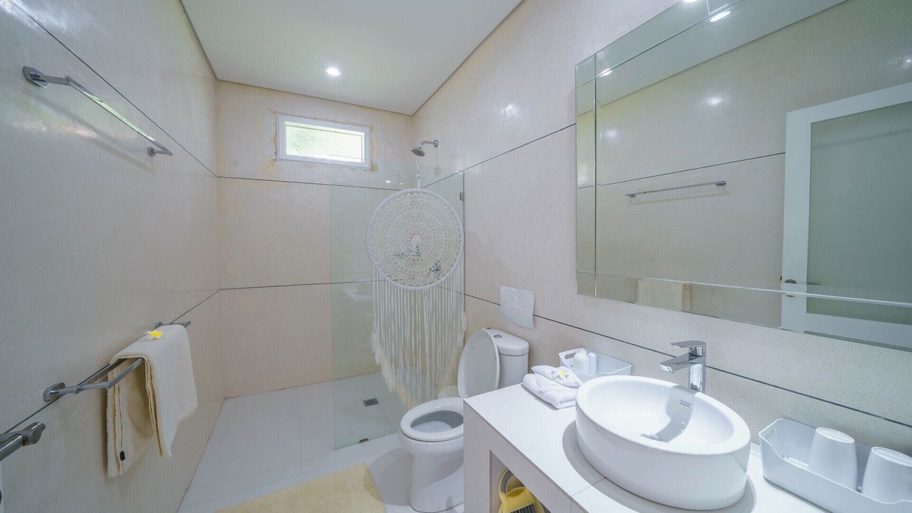 Photo of Bathroom in Suraberata
