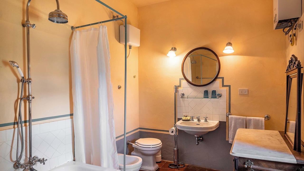 Photo of Bathroom in Villabuona