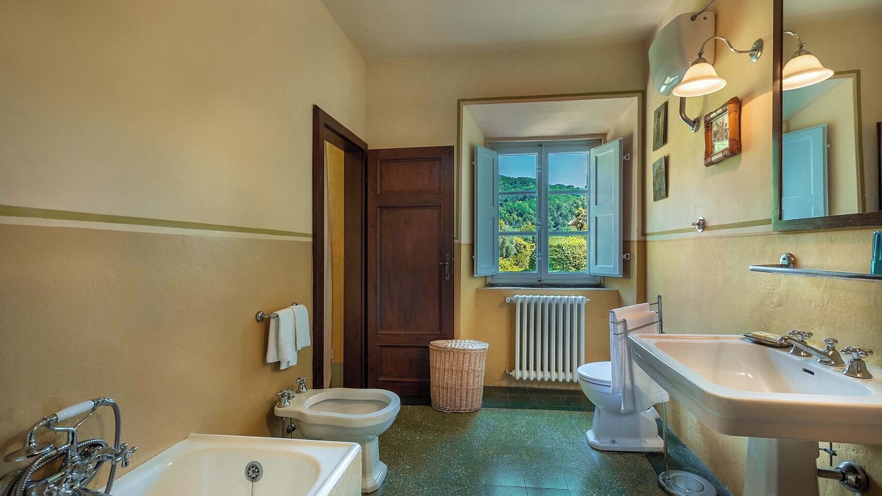 Photo of Bathroom in Villabuona