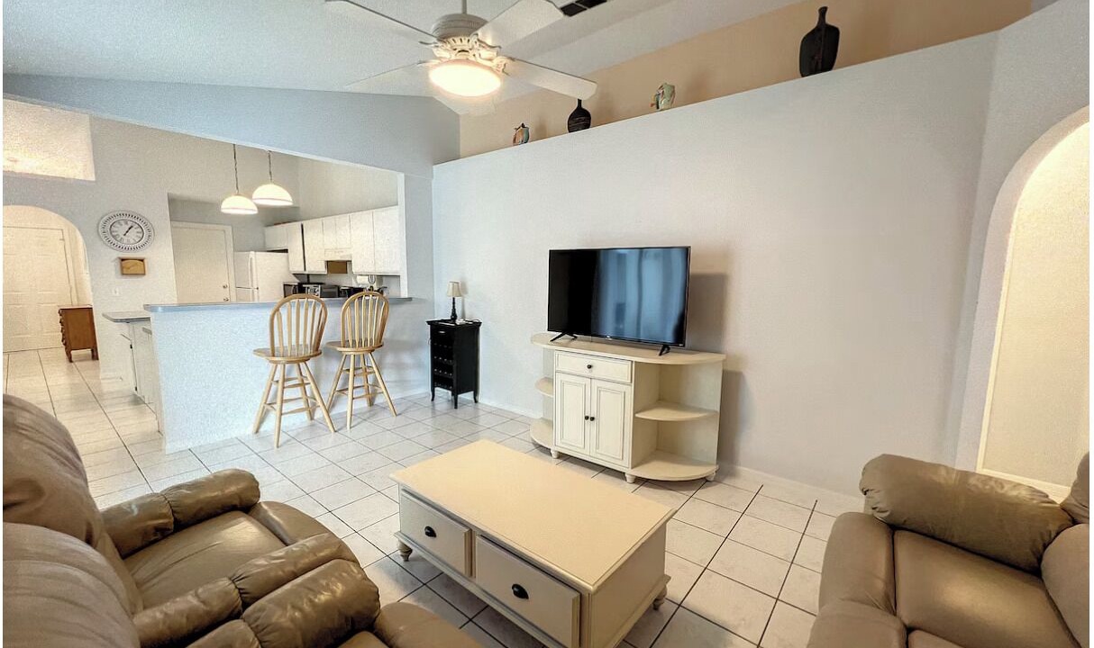 Photo of Livingroom in Sunridge Woods
