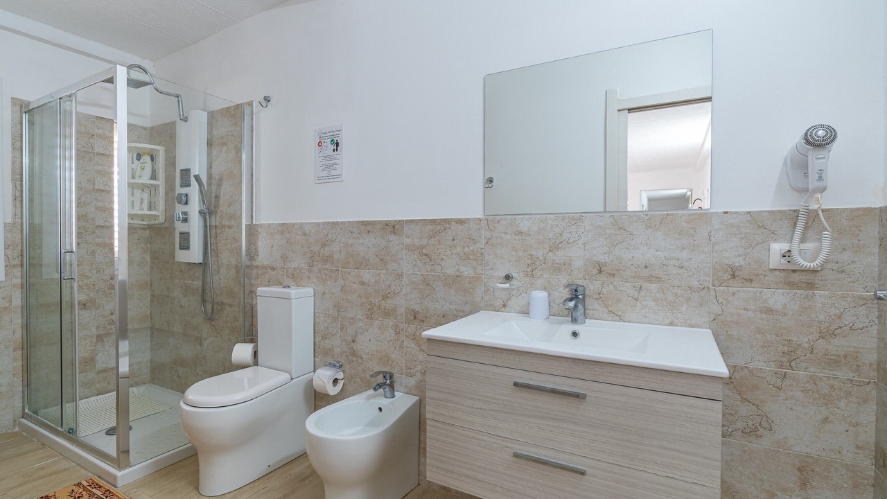 Photo of Bathroom in Avola