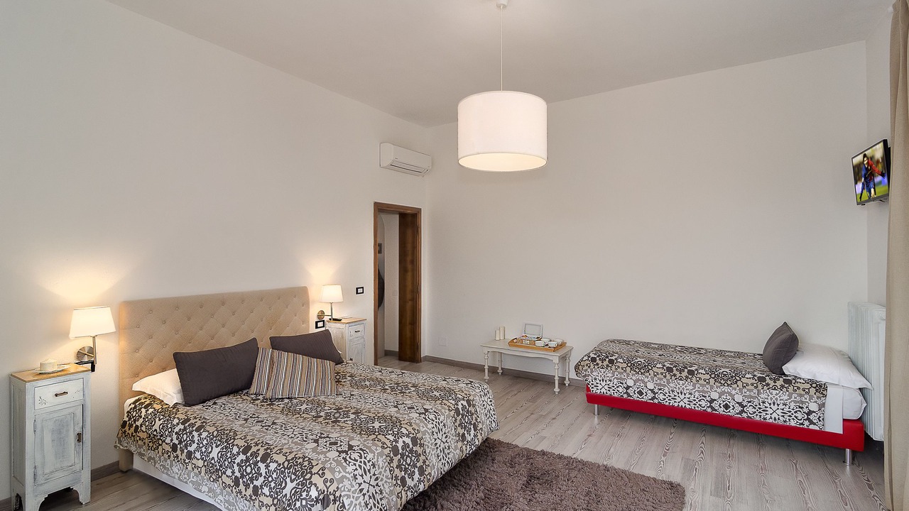 Photo of Bedroom in Pisa City Centre
