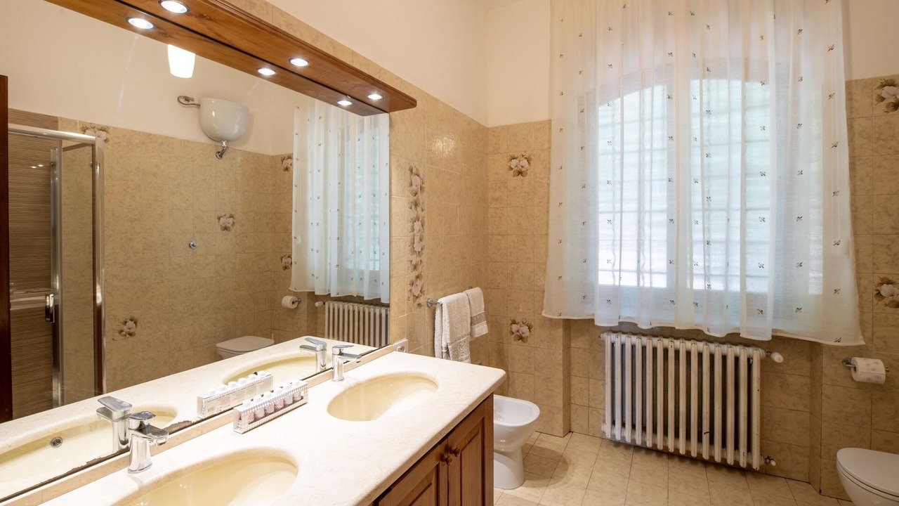 Photo of Bathroom in Gaiole in Chianti