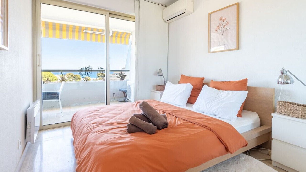 Photo of Bedroom in Villeneuve Loubet Beach
