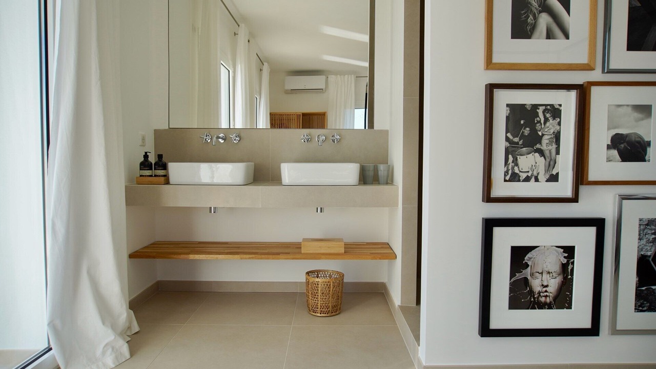 Photo of Bathroom in Biot
