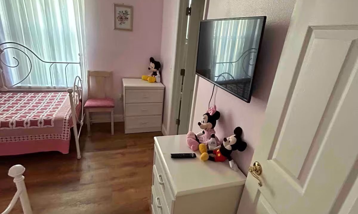 Photo of Bedroom in Sunset Lakes