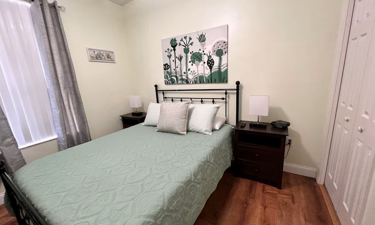 Photo of Bedroom in Sunset Lakes