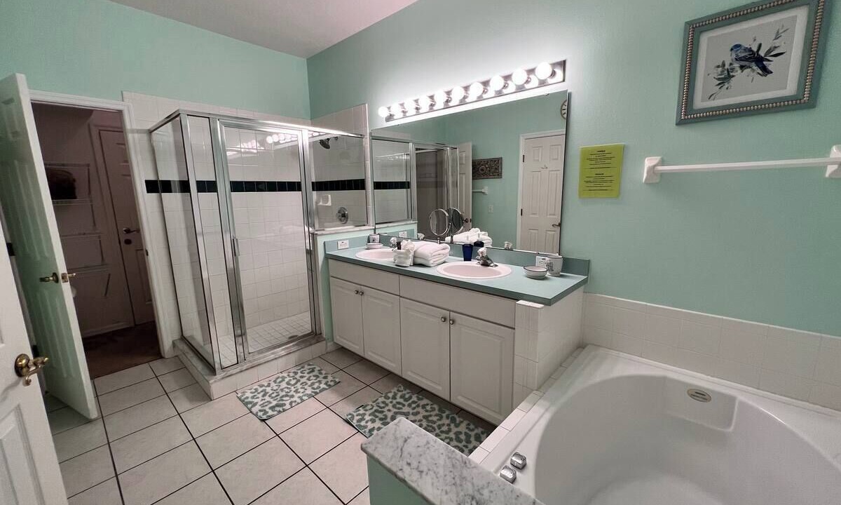Photo of Bathroom in Sunset Lakes