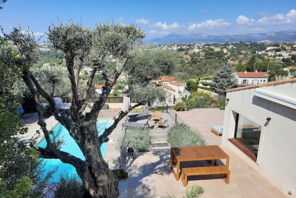 Photo of Outdoor in Saint Pierre de Feric