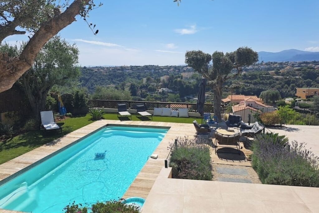 Photo of Outdoor in Saint Pierre de Feric