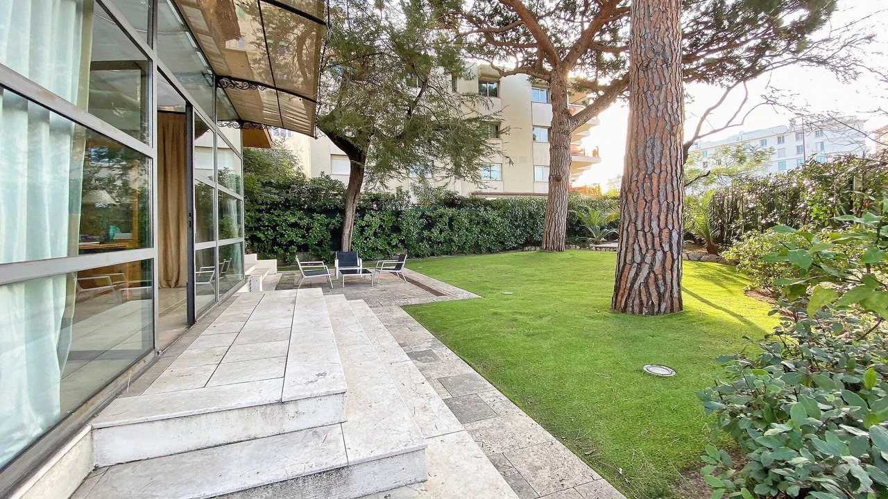 Photo of Patio Balcony in Pointe Croisette