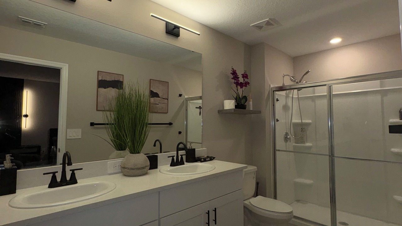 Photo of Bathroom in Poinciana