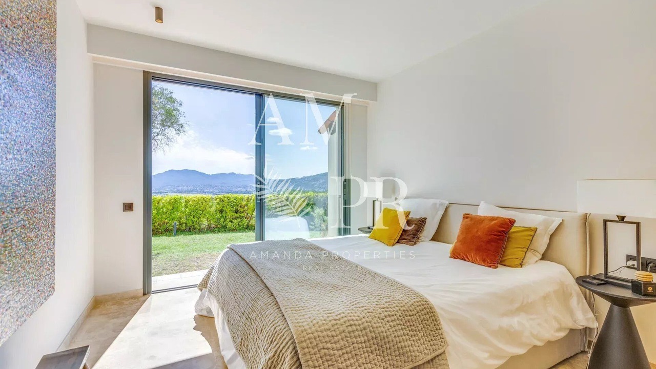 Photo of Bedroom in Pointe Croisette