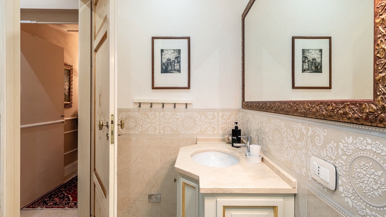 Photo of Bathroom in Altopascio