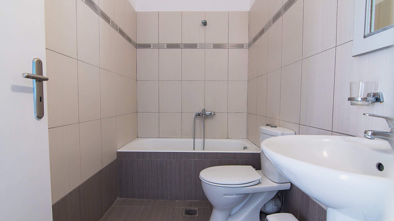 Photo of Bathroom in Kamari