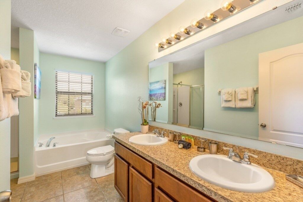 Photo of Bathroom in Cypress Pointe