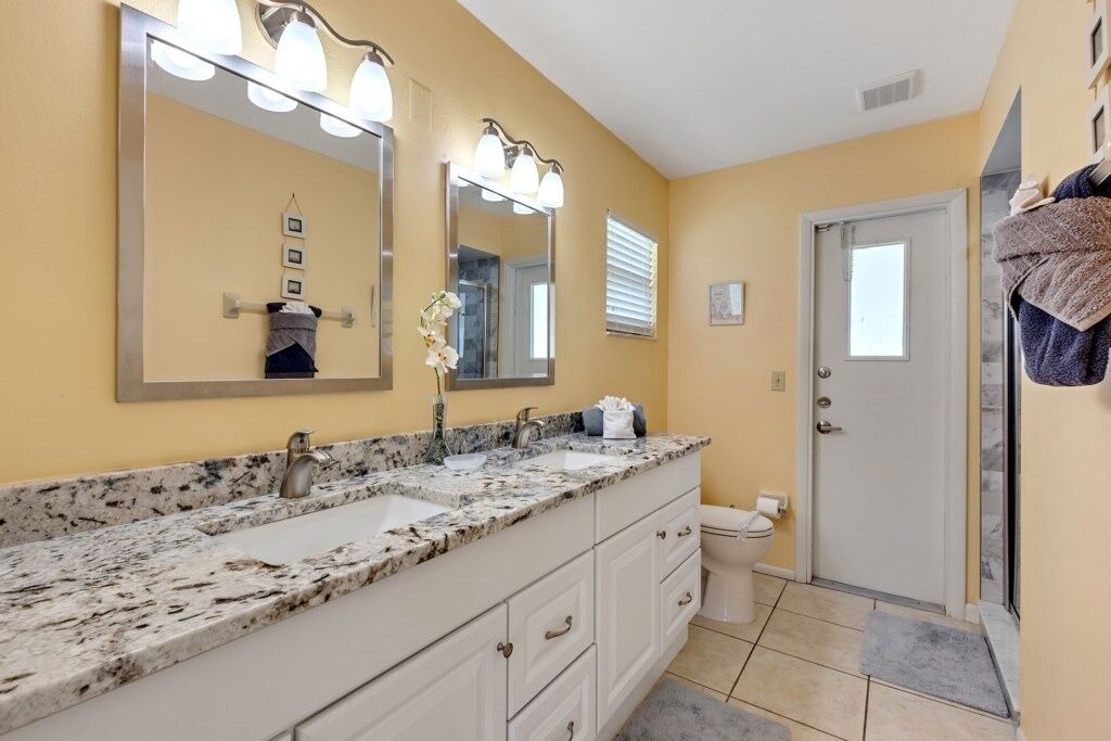 Photo of Bathroom in Indian Ridge