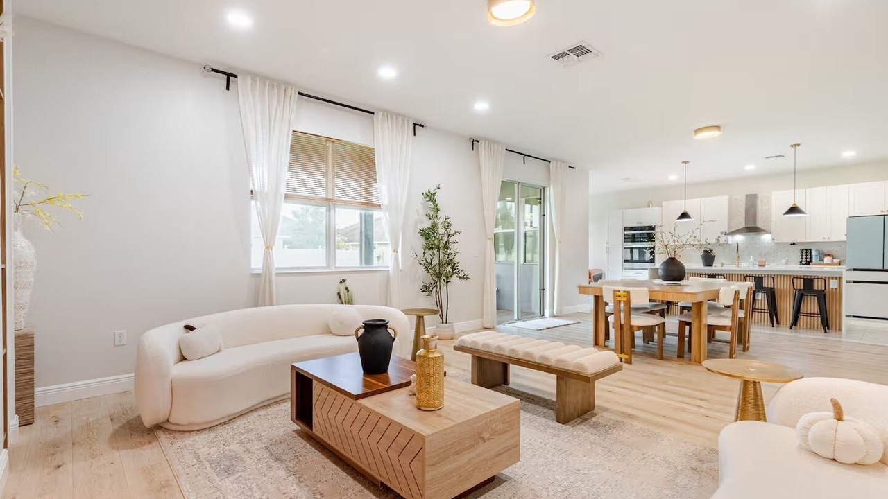 Photo of Livingroom in Southeast Orlando