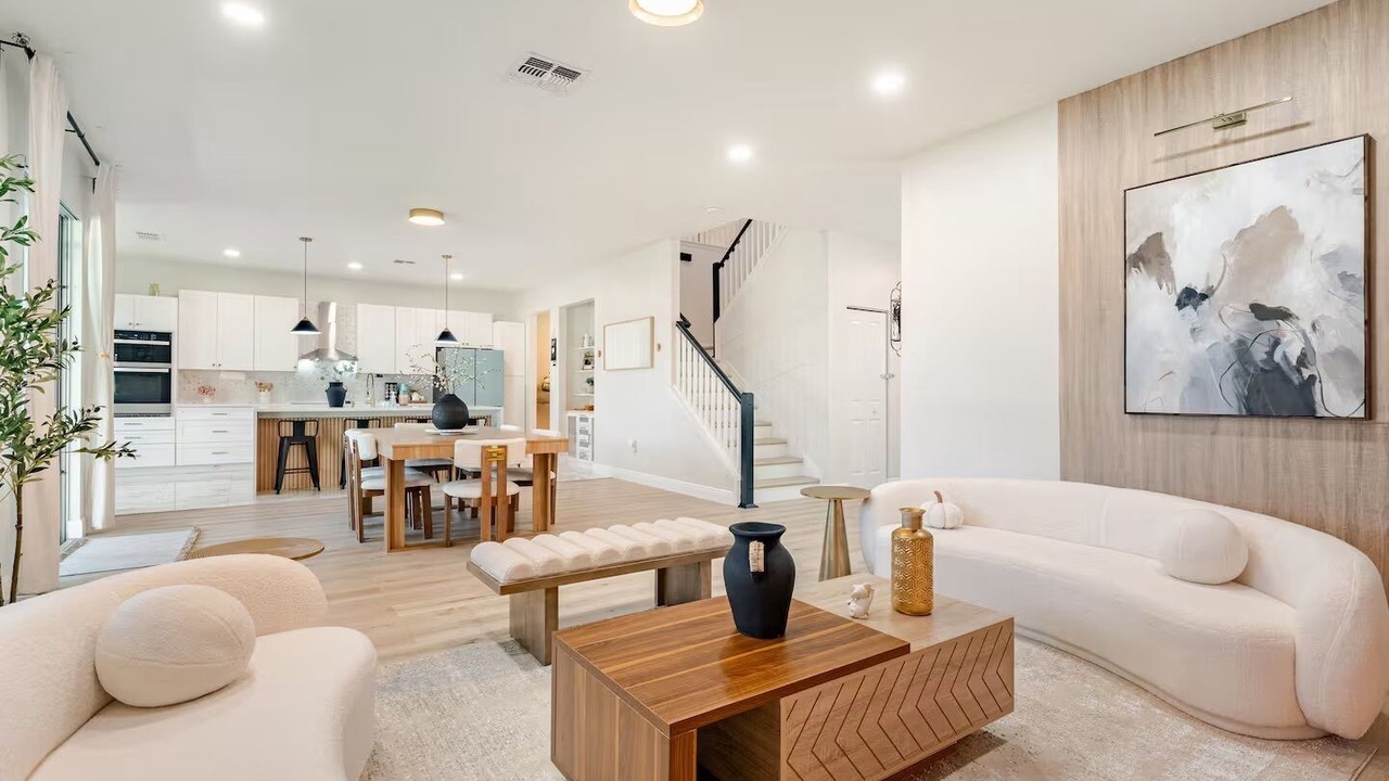 Photo of Livingroom in Southeast Orlando