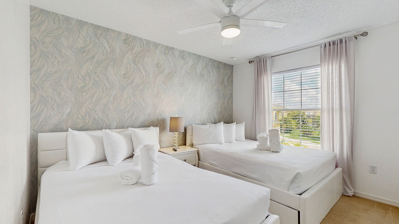 Photo of Bedroom in Crescent Lakes