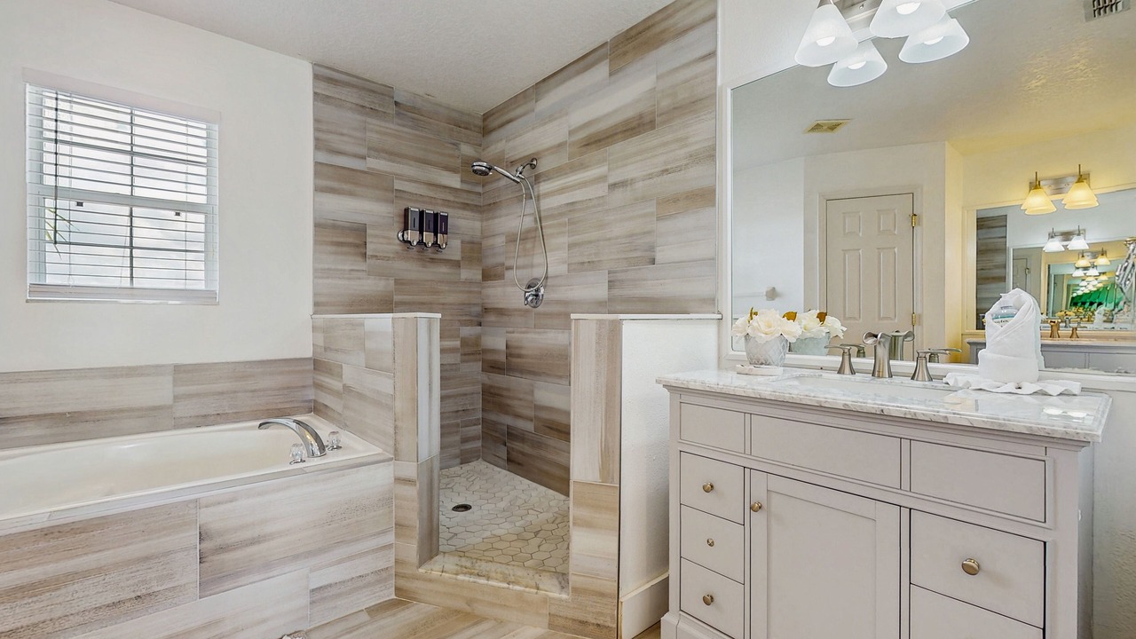 Photo of Bathroom in Crescent Lakes