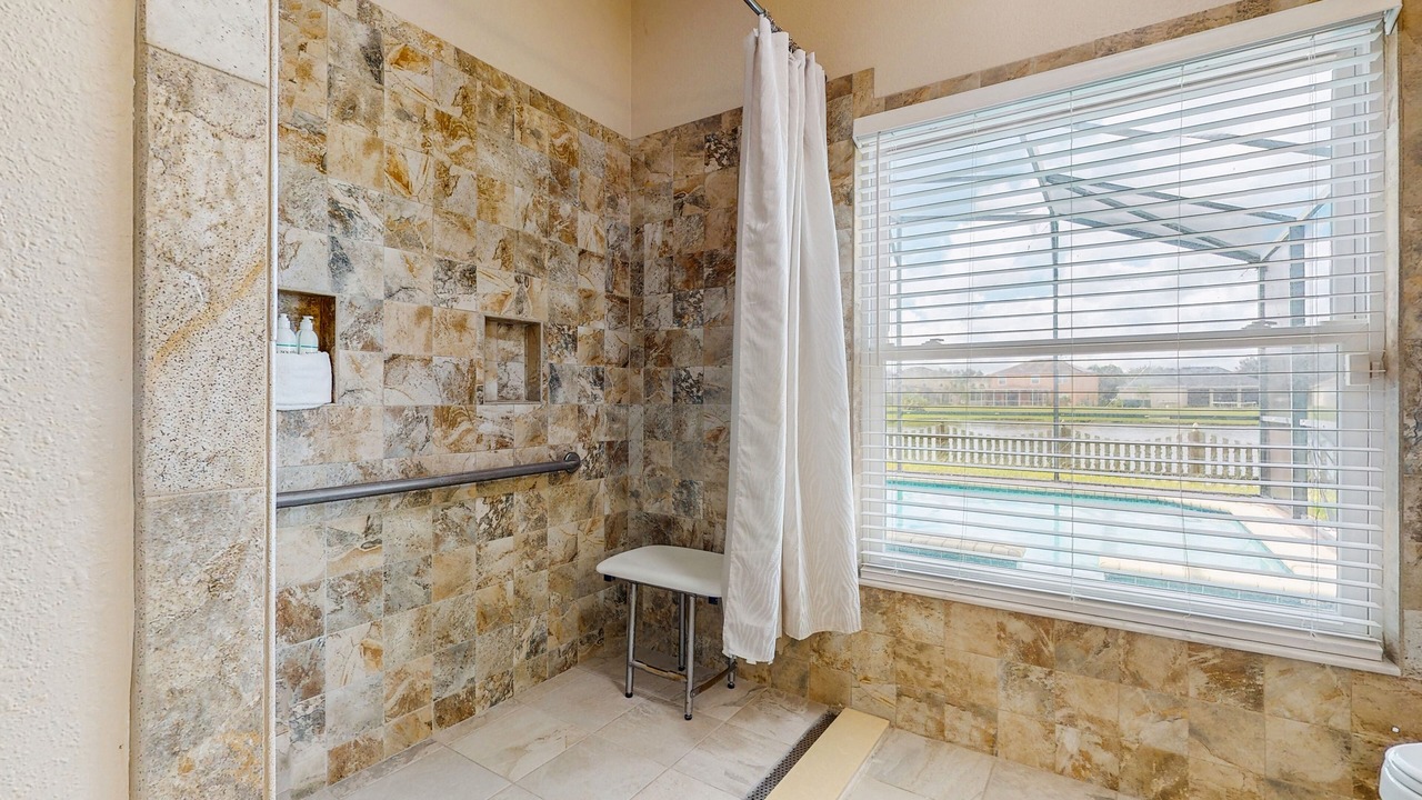 Photo of Bathroom in Crescent Lakes