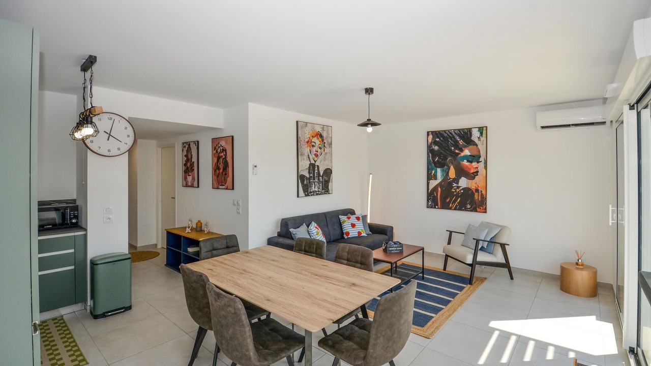 Photo of Bedroom in Riou - Petit Juas - Av de Grasse