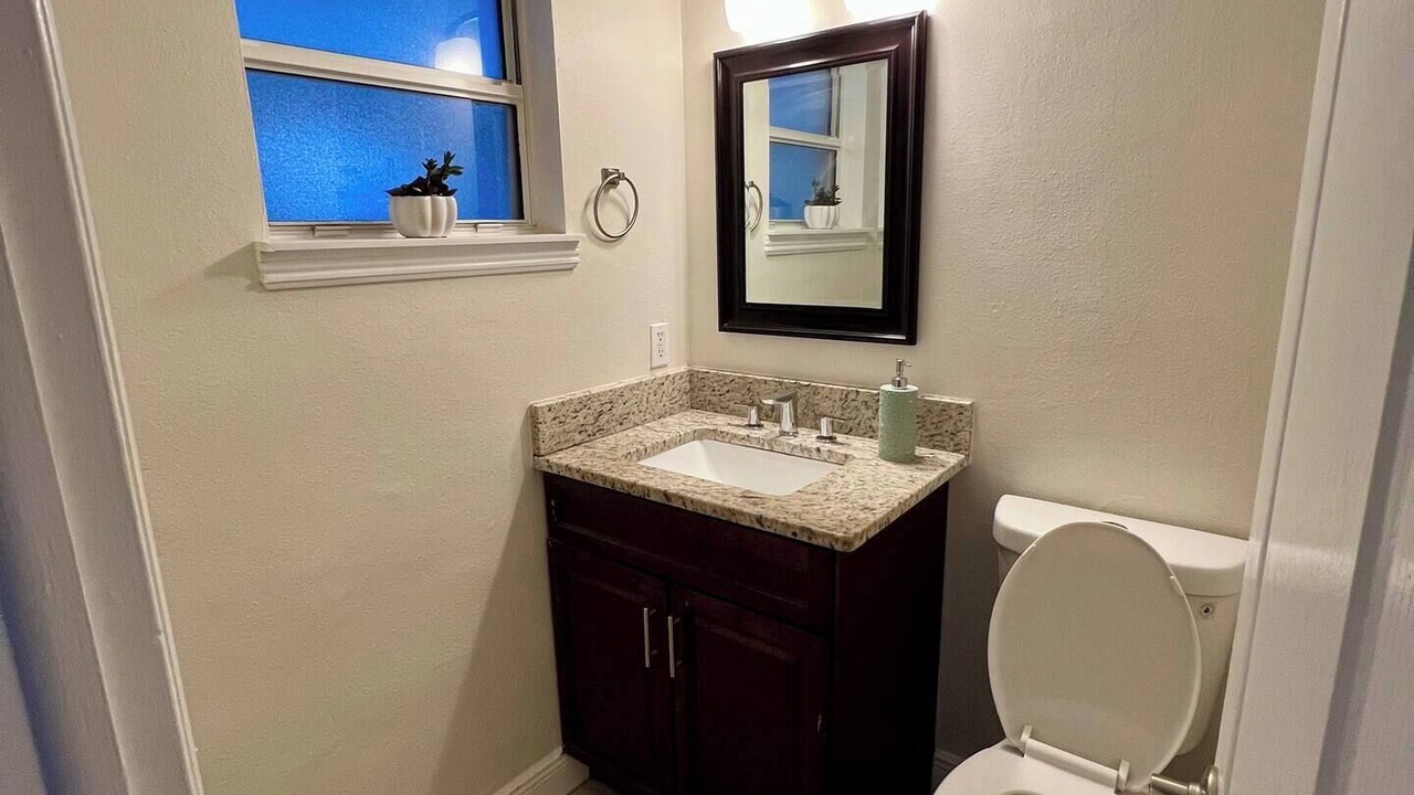 Photo of Bathroom in Azalea Park