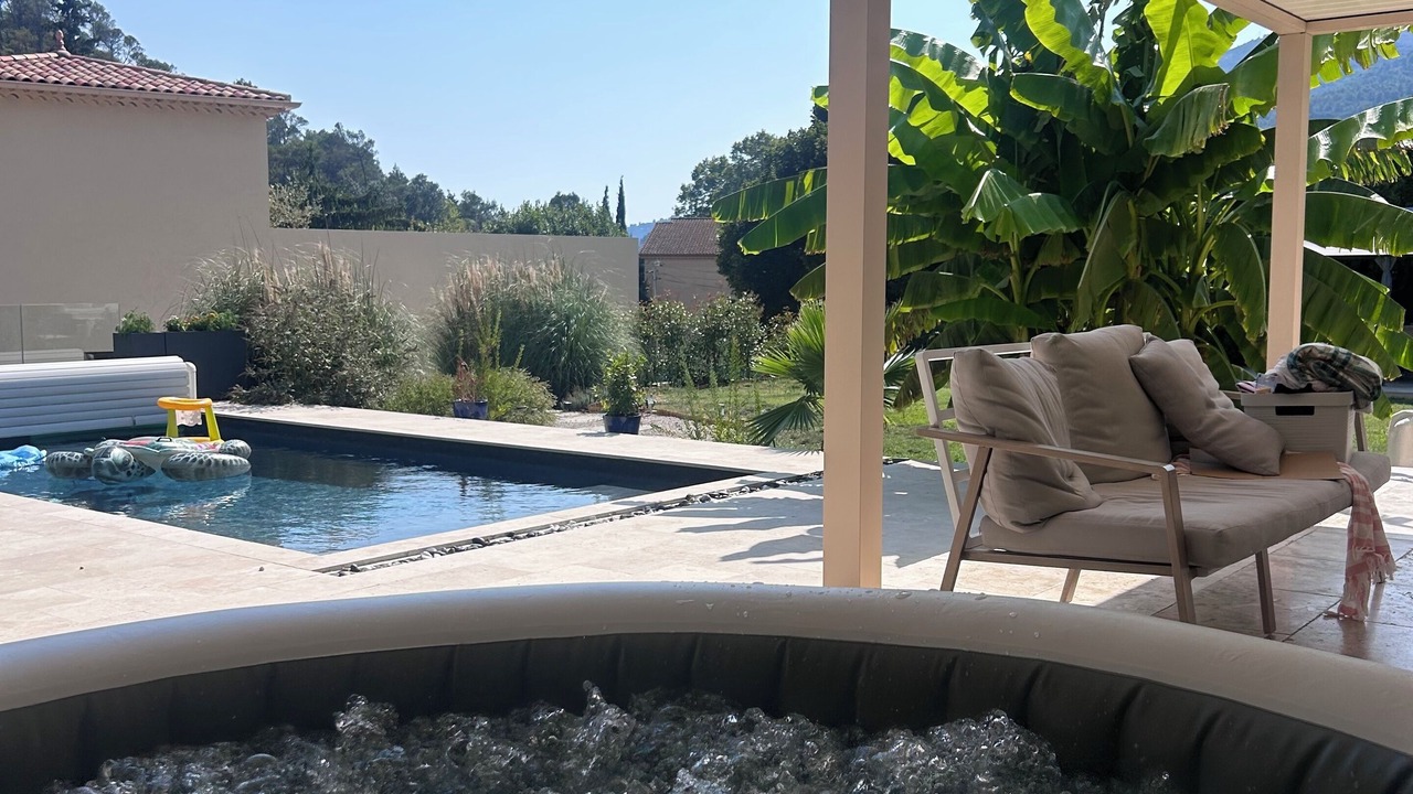 Photo of Outdoor in Contes