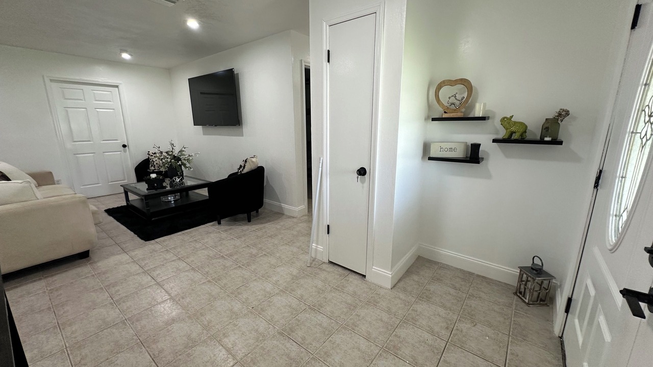 Photo of Livingroom in Campbell