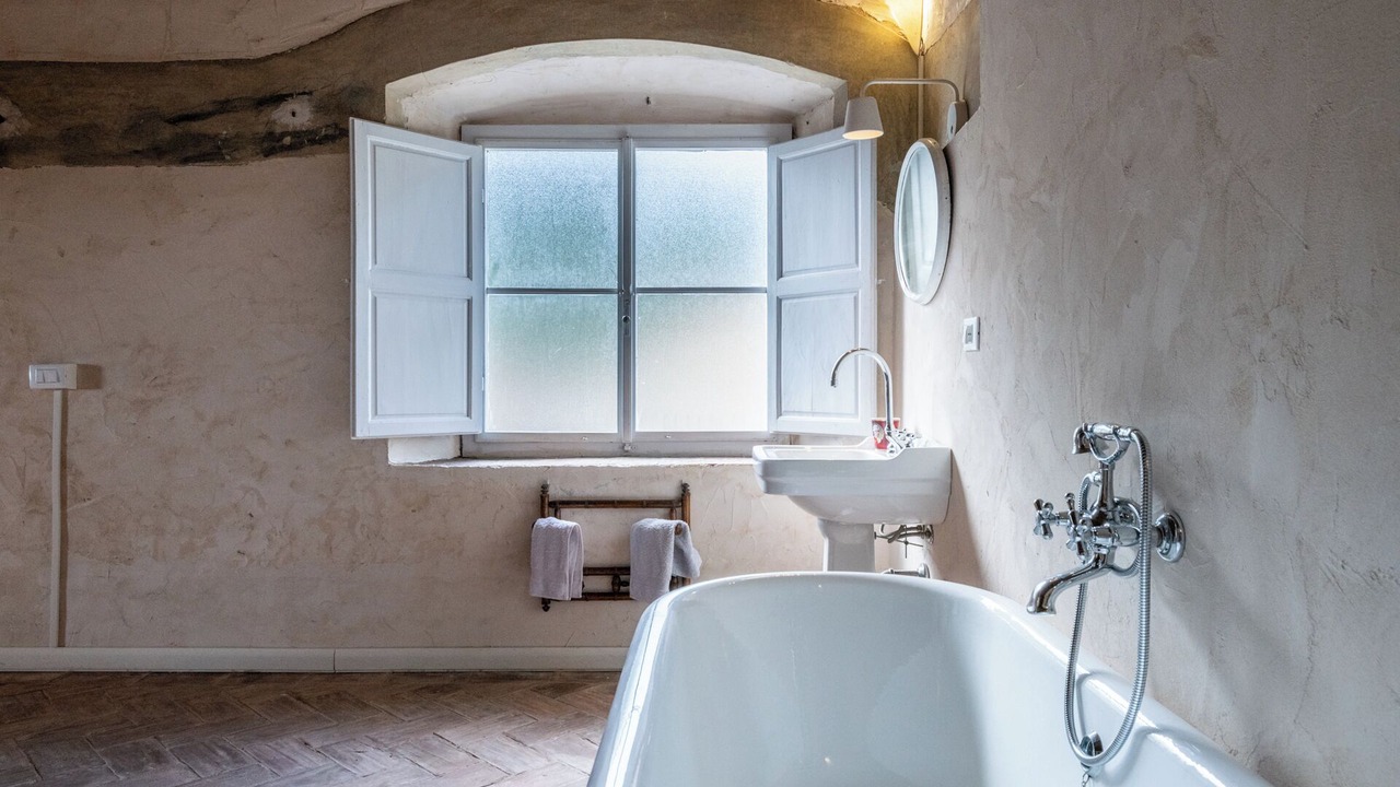 Photo of Bathroom in Calci